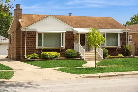 9349 S Ridgeway Ave, Evergreen Park, IL 60805