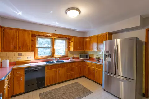 Kitchen - 441 E Harrison Rd, Lombard, IL 60148 photo 2 of 2