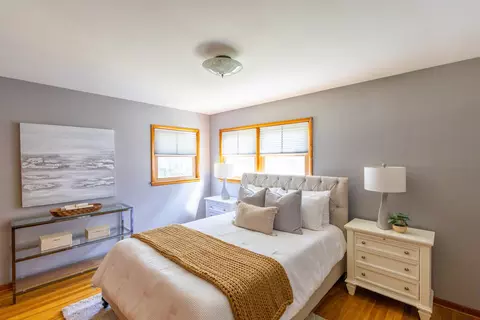 Bedroom - 441 E Harrison Rd, Lombard, IL 60148 photo 1 of 5