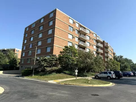 2201 S Stewart Ave #3G, Lombard, IL 60148