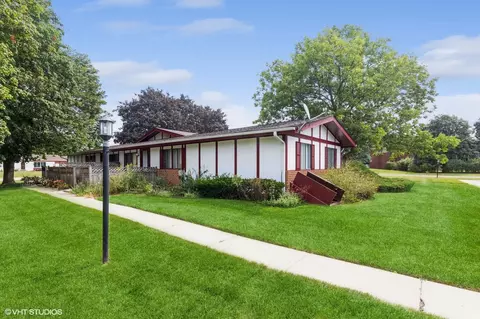 4702 W Oakwood Dr #3, Mchenry, IL 60050