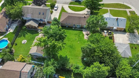 509 Spring St, Roselle, IL 60172 photo 30