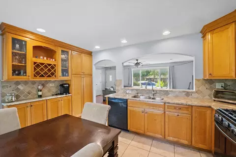 509 Spring St, Roselle, IL 60172 photo 8