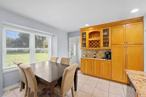 509 Spring St, Roselle, IL 60172 photo 9