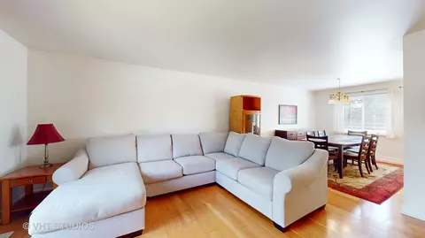 Living - 966 Stuart Dr, Bartlett, IL 60103 photo 3 of 5
