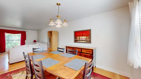 Dining - 966 Stuart Dr, Bartlett, IL 60103 photo 3 of 3