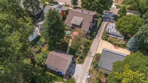 102 S Moore St, Bloomington, IL 61701 photo 42