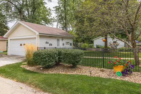 102 S Moore St, Bloomington, IL 61701 photo 37
