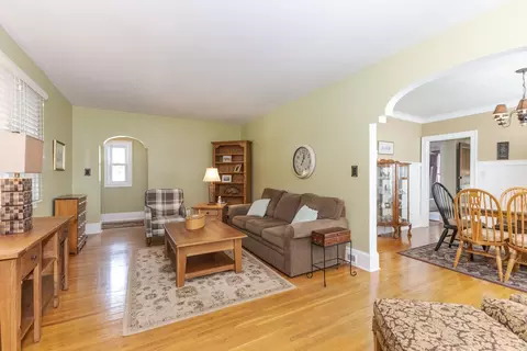 102 S Moore St, Bloomington, IL 61701 photo 10