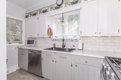 102 S Moore St, Bloomington, IL 61701 photo 14