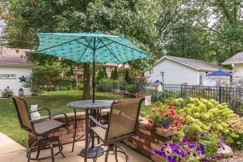 102 S Moore St, Bloomington, IL 61701 photo 31