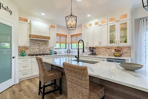 1335 Tunbridge Trl, Algonquin, IL 60102 photo 4