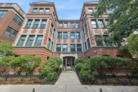 434 W Aldine Ave #2E, Chicago, IL 60657