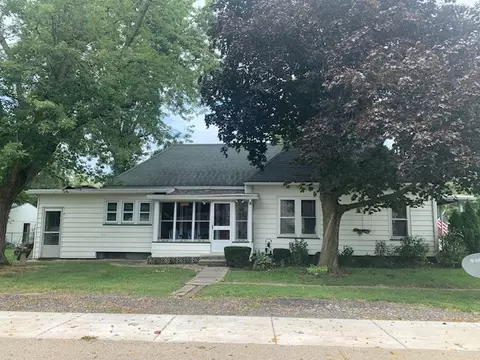 112 S Third Ave, Streator, IL 61364
