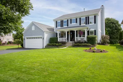 418 Farnsworth Cir, Port Barrington, IL 60010