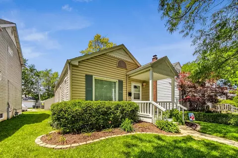 17826 Roy St, Lansing, IL 60438