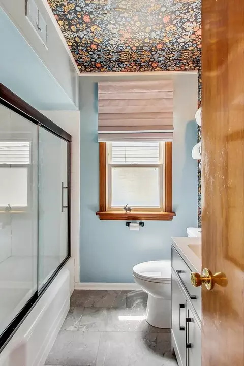 Bath - 17826 Roy St, Lansing, IL 60438 photo 2 of 2
