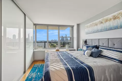 Bedroom - 400 E Randolph St #2201, Chicago, IL 60601 photo 5 of 5