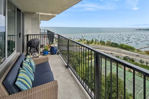 View/Area - 400 E Randolph St #2201, Chicago, IL 60601 photo 1 of 8