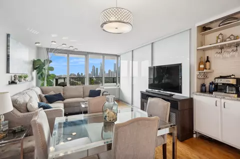 Living - 400 E Randolph St #2201, Chicago, IL 60601 photo 2 of 10
