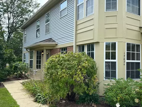 1703 Pearl Ct #A, Crystal Lake, IL 60014