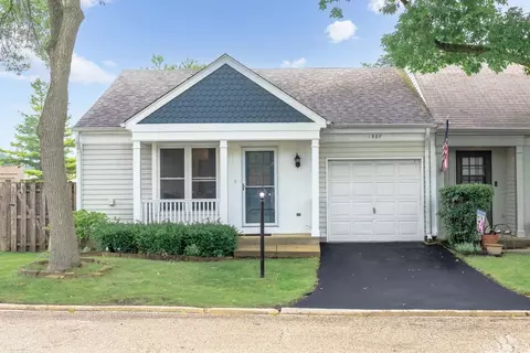 1527 N Gatewood Ave, Palatine, IL 60067