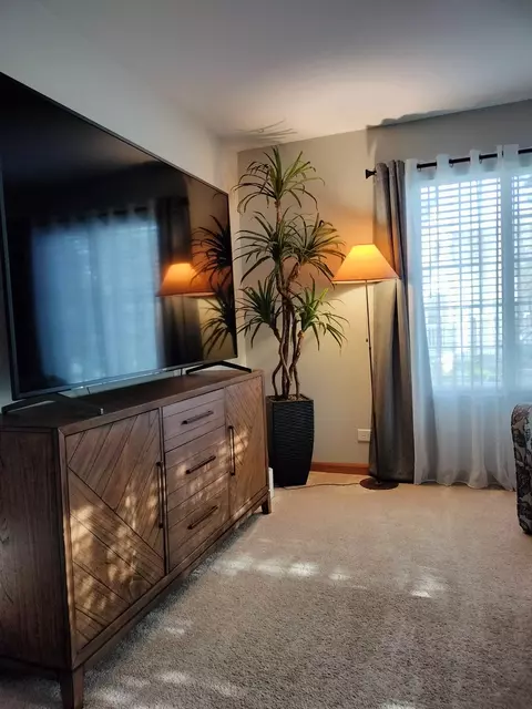 Living - 3175 Cambria Ct, Aurora, IL 60503 photo 2 of 3