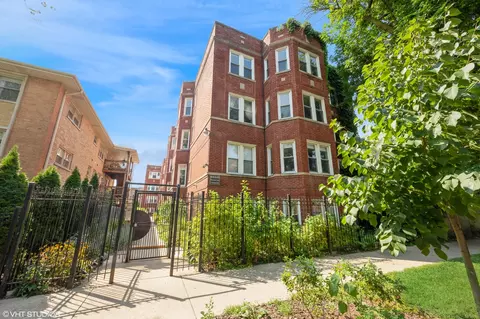 1641 W Lunt Ave #2S, Chicago, IL 60626