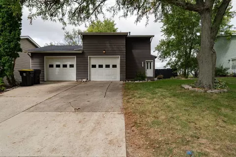 1816 Taft Dr, Normal, IL 61761