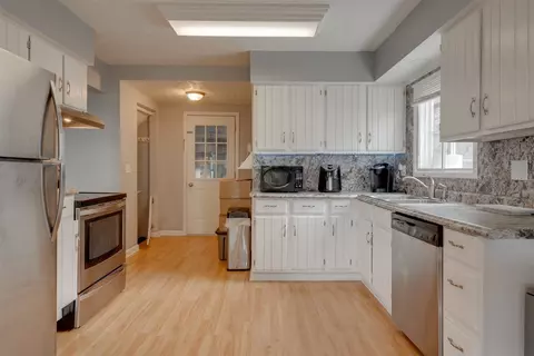 Kitchen - 1816 Taft Dr, Normal, IL 61761 photo 2 of 3