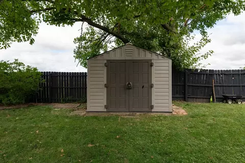Exterior - 1816 Taft Dr, Normal, IL 61761 photo 6 of 11