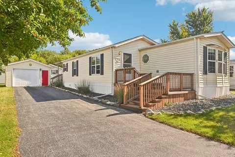 753 Cherokee Trl, Marengo, IL 60152