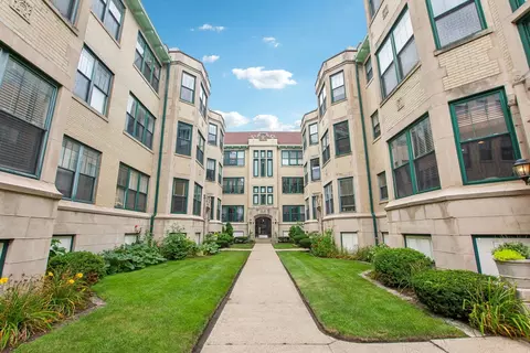1428 W Lunt Ave #2N, Chicago, IL 60626