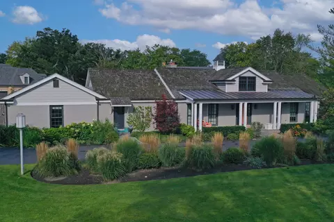 292 Sussex Ln, Lake Forest, IL 60045
