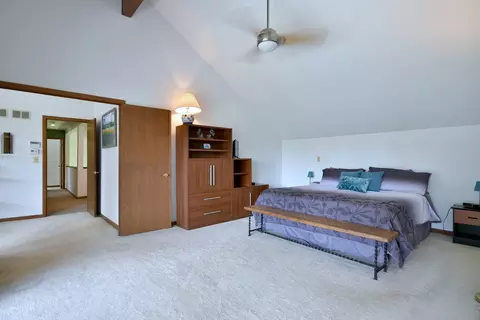 Bedroom - 484 Parkview Pl, Burr Ridge, IL 60527 photo 2 of 4