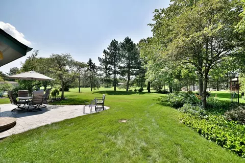 Exterior - 484 Parkview Pl, Burr Ridge, IL 60527 photo 5 of 9