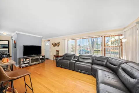 Living - 1106 Arthur Ave, Berkeley, IL 60163 photo 1 of 3