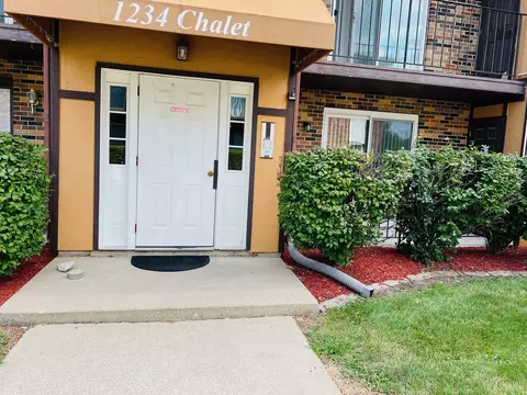 1234 Chalet Rd #102, Naperville, IL 60563
