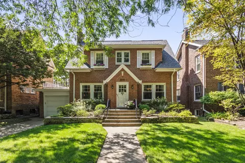 2640 Asbury Ave, Evanston, IL 60201
