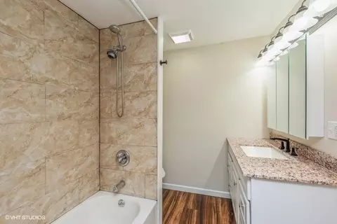 Bath - 3103 Charlotte Ave, Mchenry, IL 60050 photo 1 of 1
