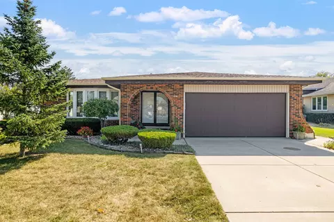 15409 Hollywood Dr, Orland Park, IL 60462