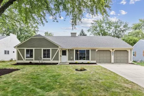 14 Sedgwick Rd, Oswego, IL 60543