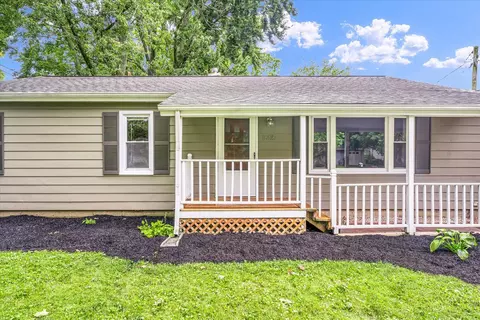 1605 Normandy Dr, Champaign, IL 61821 photo 4
