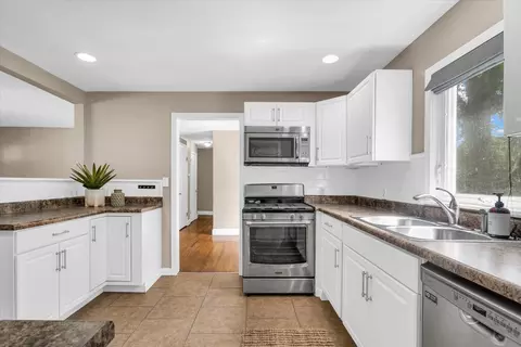 1605 Normandy Dr, Champaign, IL 61821 photo 12
