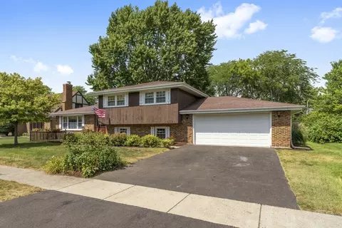 609 Oak St, Peotone, IL 60468
