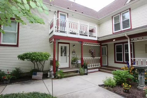 786 Regina Ct #786, Woodstock, IL 60098
