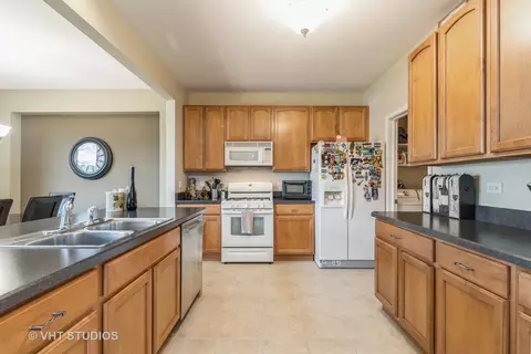 548 Legend Ln #548, Mchenry, IL 60050 photo 12