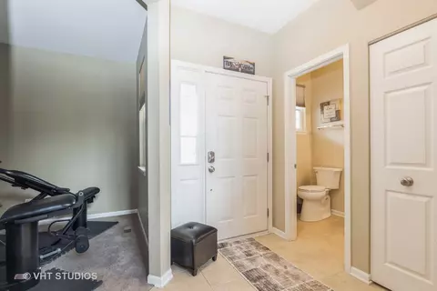 548 Legend Ln #548, Mchenry, IL 60050 photo 4