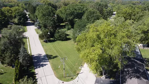 148 Center St, Barrington, IL 60010