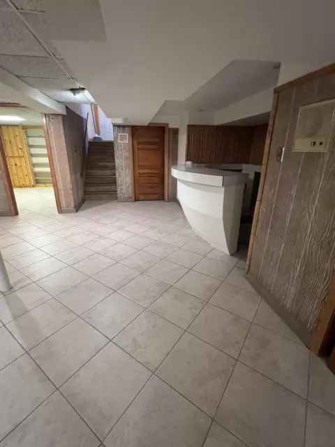 943 E 84th Pl, Chicago, IL 60619 photo 21